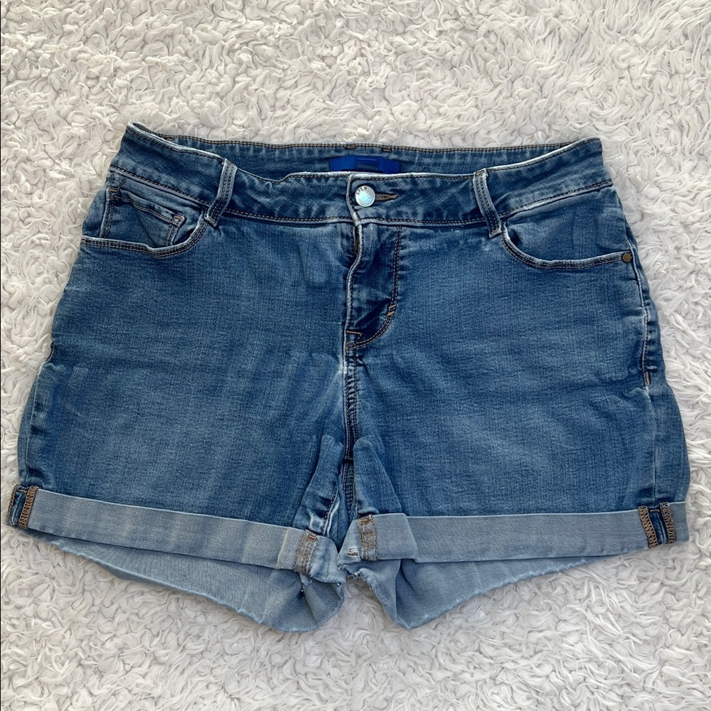 Flawed Apt.9 Denim Shorts Size 12 Jeans Casual